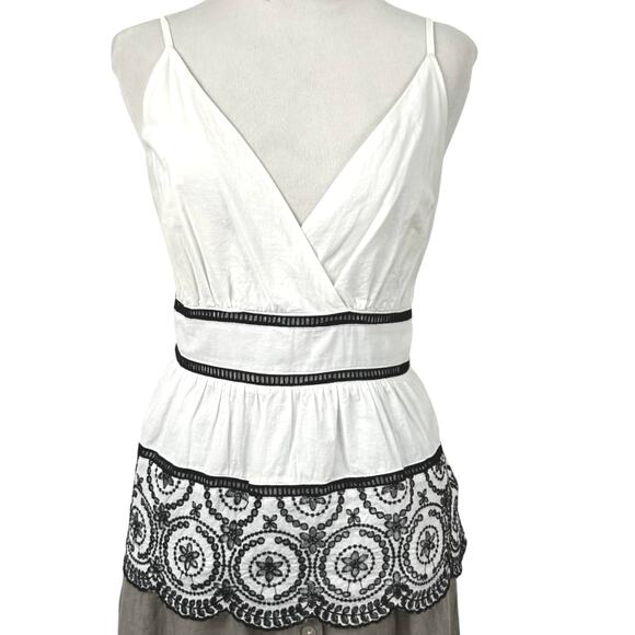 Banana Republic Women Sleeveless Eyelet Tank Top White Preppy Dainty Size Medium - Picture 1 of 9
